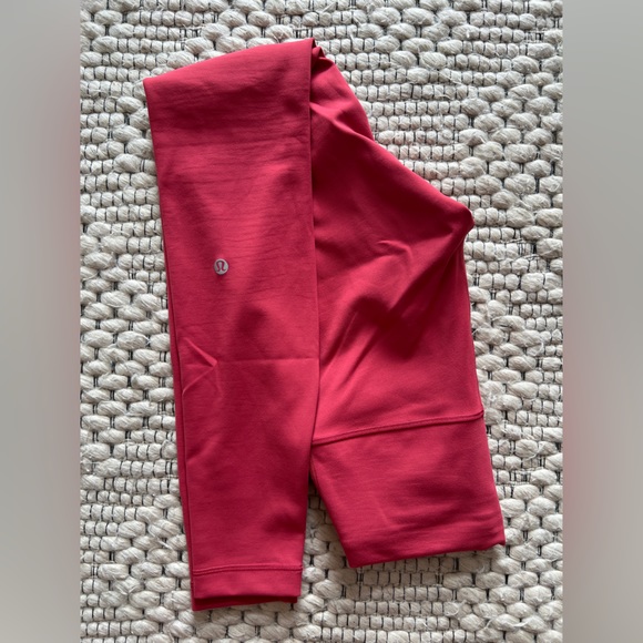 Lululemon Wunder Train High-Rise Tight 28' in Vintage Rose - Picture 3 of 5